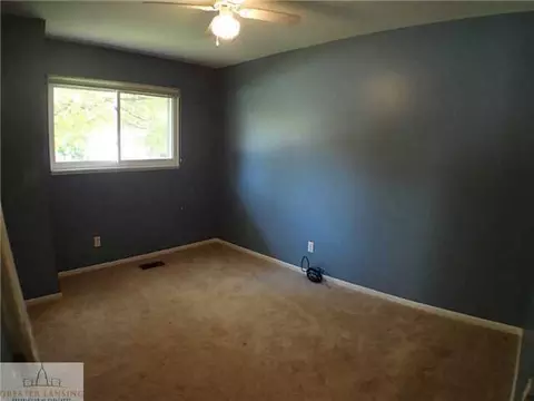 2302 Darby Dr, Lansing, MI 48906 photo 10