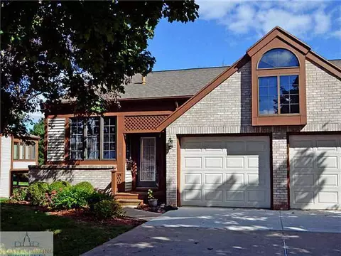 1110 Brookside Dr, Lansing, MI 48917 photo 1