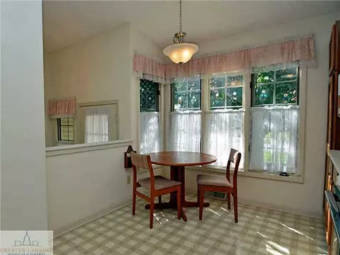 1110 Brookside Dr, Lansing, MI 48917 photo 8