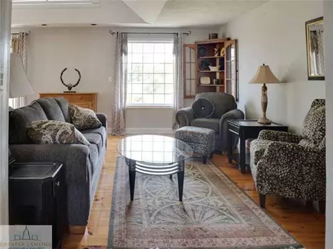 1003 Turner, Dewitt, MI 48820 photo 3