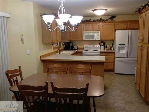 2115 Cedar Bend Dr, Holt, MI 48842 photo 3