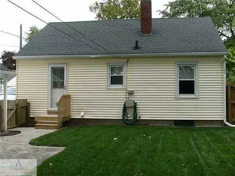 755 Fitting Ave, Lansing, MI 48917 photo 8