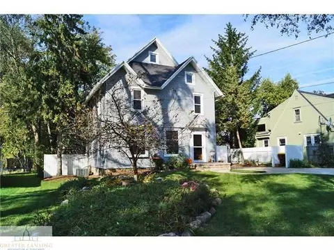 5691 Babbitt St, Haslett, MI 48840 photo 2