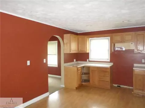 636 Maple St, Grand Ledge, MI 48837 photo 10