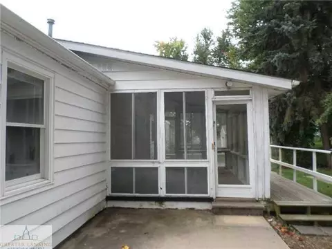 636 Maple St, Grand Ledge, MI 48837 photo 3