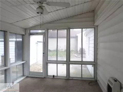 636 Maple St, Grand Ledge, MI 48837 photo 2