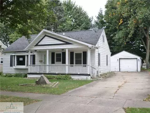 636 Maple St, Grand Ledge, MI 48837 photo 1