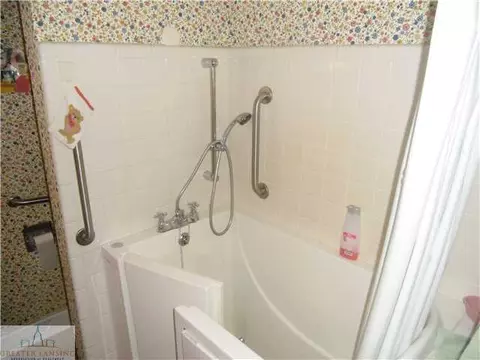 2819 Memory Ln, Lansing, MI 48911 photo 10