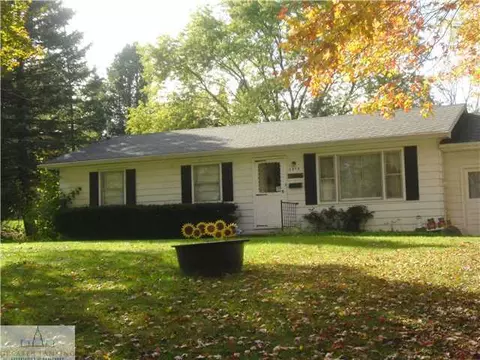 2819 Memory Ln, Lansing, MI 48911 photo 2
