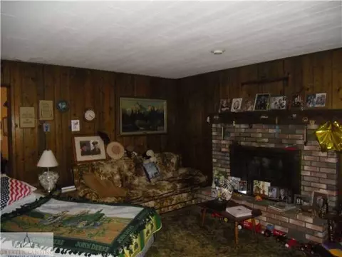 2819 Memory Ln, Lansing, MI 48911 photo 3