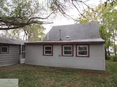 423 Huron St, Owosso, MI 48867 photo 2