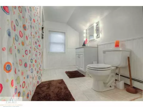 204 E Walker St, Saint Johns, MI 48879 photo 9