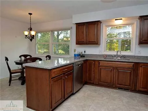 1933 Tomahawk Rd, Okemos, MI 48864 photo 9
