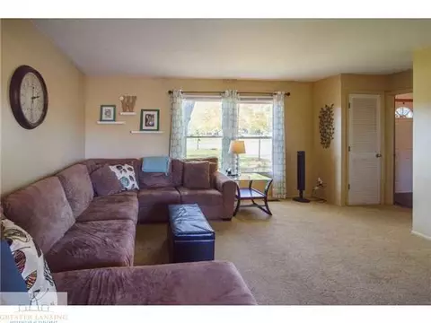 1826 Willowbrook, Lansing, MI 48917 photo 3