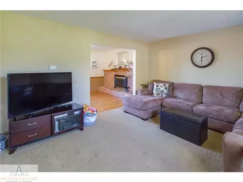 1826 Willowbrook, Lansing, MI 48917 photo 4