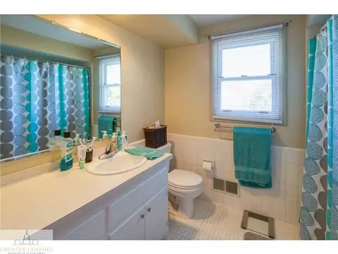 1826 Willowbrook, Lansing, MI 48917 photo 9