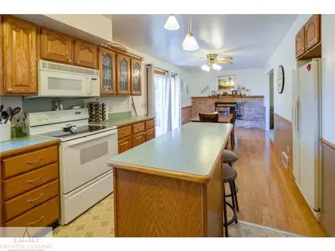 1826 Willowbrook, Lansing, MI 48917 photo 8