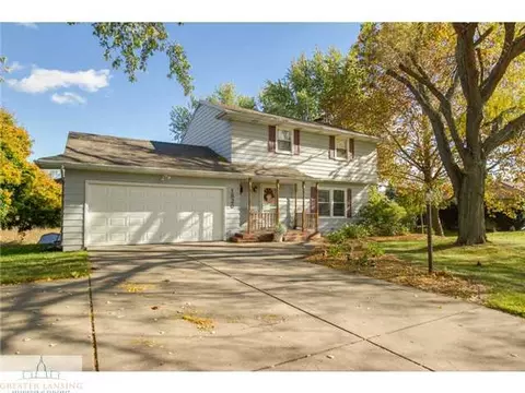 1826 Willowbrook, Lansing, MI 48917 photo 2