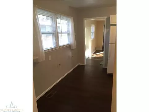 643 Kendon Dr, Lansing, MI 48910 photo 11