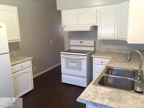 643 Kendon Dr, Lansing, MI 48910 photo 10