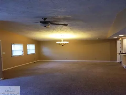 643 Kendon Dr, Lansing, MI 48910 photo 13