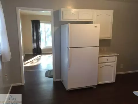 643 Kendon Dr, Lansing, MI 48910 photo 9