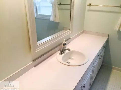 2195 Riverwood Dr, Okemos, MI 48864 photo 11