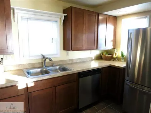 106 N Scott, Dewitt, MI 48820 photo 9