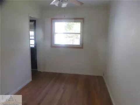 1510 Berkeley Dr, Lansing, MI 48910 photo 9