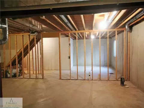 708 E Walker St, Saint Johns, MI 48879 photo 12