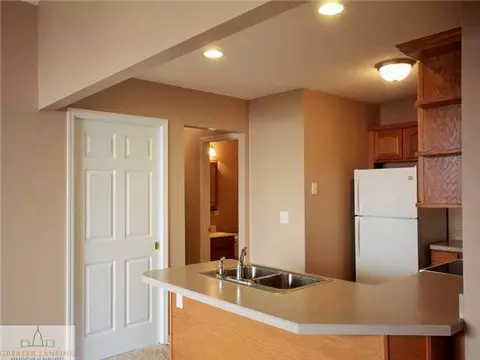 708 E Walker St, Saint Johns, MI 48879 photo 6