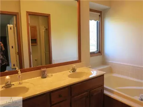 1302 Linden, Dewitt, MI 48820 photo 12