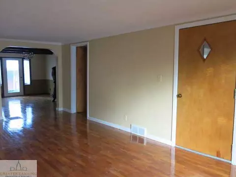 1915 E Willard Ave, Lansing, MI 48910 photo 5