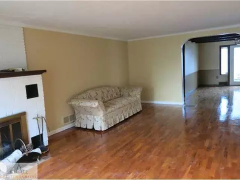1915 E Willard Ave, Lansing, MI 48910 photo 3