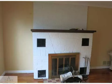 1915 E Willard Ave, Lansing, MI 48910 photo 4