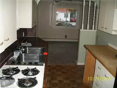 2211 Alpha St, Lansing, MI 48910 photo 5