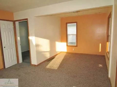 1911 John St, Lansing, MI 48906 photo 5