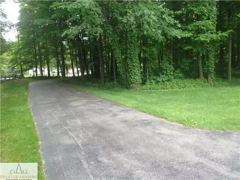 5315 Canal Rd, Dimondale, MI 48821 photo 2