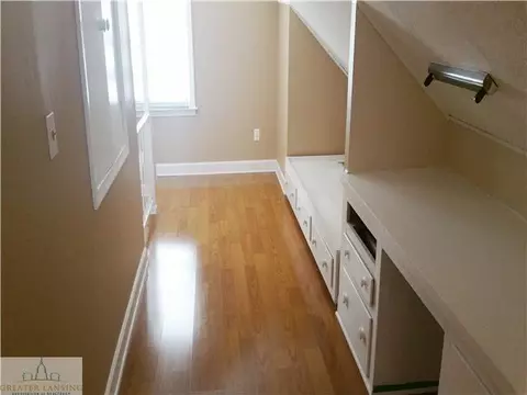 4010 Devonshire, Lansing, MI 48910 photo 7