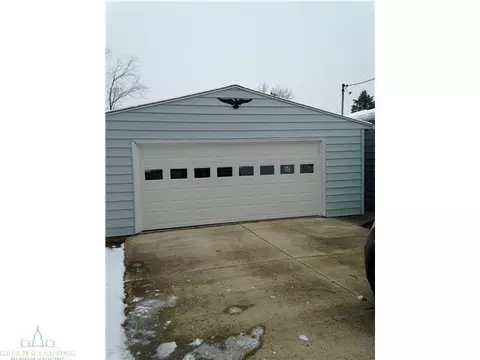 223 W Water St, Maple Rapids, MI 48853 photo 2