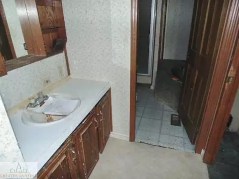 2400 Gilbert Rd, Lansing, MI 48911 photo 10