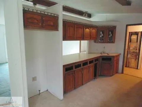 2400 Gilbert Rd, Lansing, MI 48911 photo 4