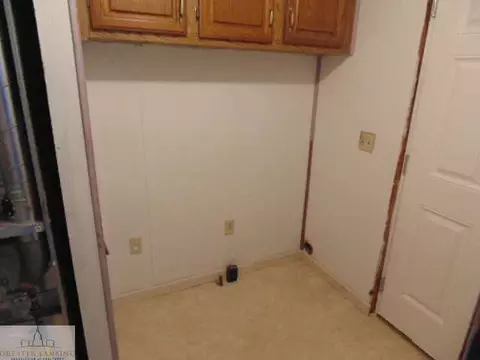 2400 Gilbert Rd, Lansing, MI 48911 photo 19