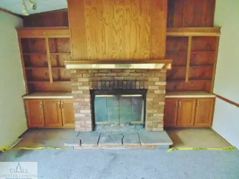 2400 Gilbert Rd, Lansing, MI 48911 photo 9