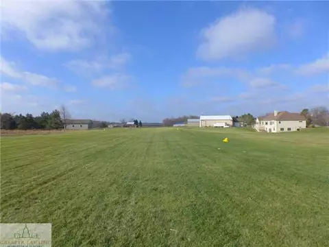 4304 E Howe Rd, Bath, MI 48808 photo 24