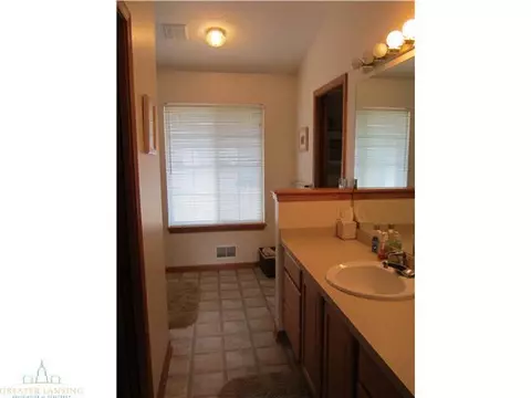 3383 Ramsgate, Lansing, MI 48906 photo 11