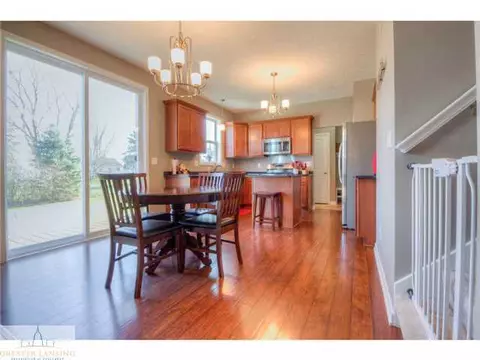 1099 Oakwood Dr, Dewitt, MI 48820 photo 5