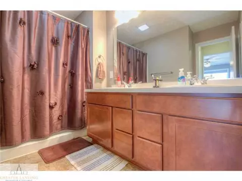 1099 Oakwood Dr, Dewitt, MI 48820 photo 14