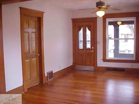 209 Smith Ave, Lansing, MI 48910 photo 3