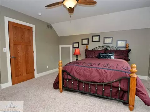 6735 Castleton Dr, Grand Ledge, MI 48837 photo 17
